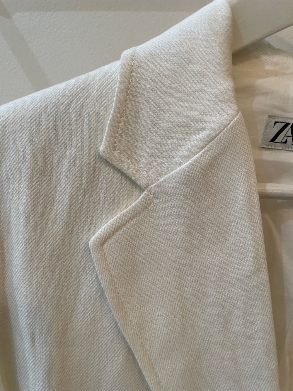 Zara Cream Linen-Blend Blazer with Gold Buttons - Picture 12 of 12